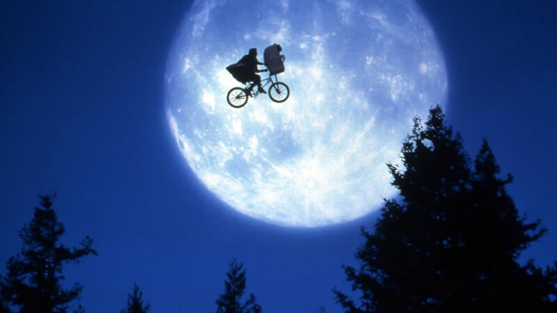 【超名作映画】「E.T.」のトリビア・あらすじ・キャスト・感想・評価・レビューなど徹底解説